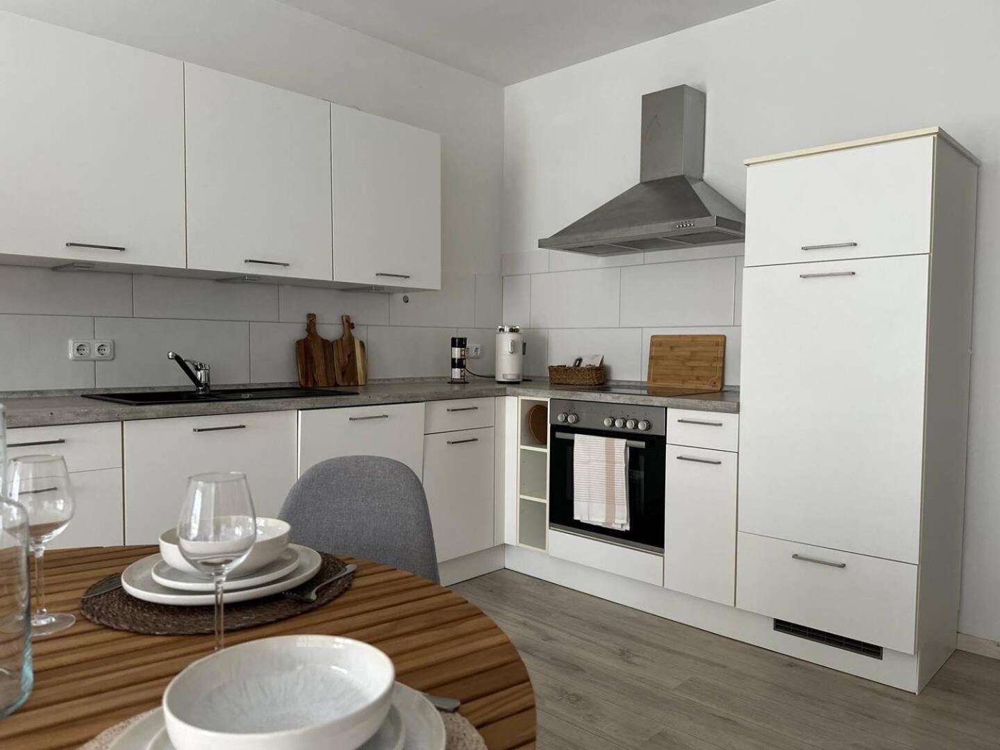 Apartment Garten-wohnung Am Hafen Von Whv *
