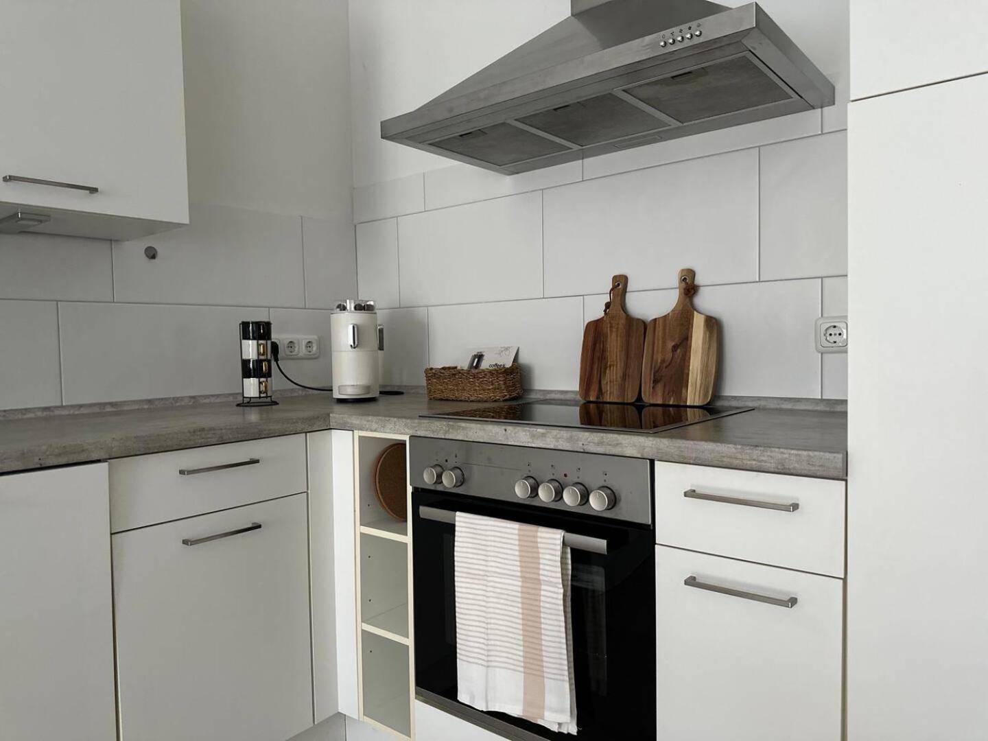 Apartment Garten-wohnung Am Hafen Von Whv *